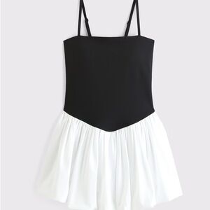 NWT YPB sculptLUX Bubble Hem Mini Dress Size Medium Blk/White